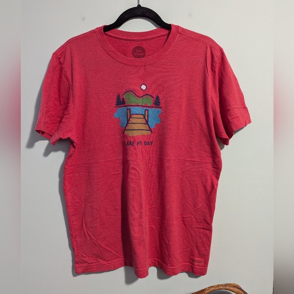 Life Is Good. Red Graphic T-Shirt. Lake My Day graphic. Size M.
